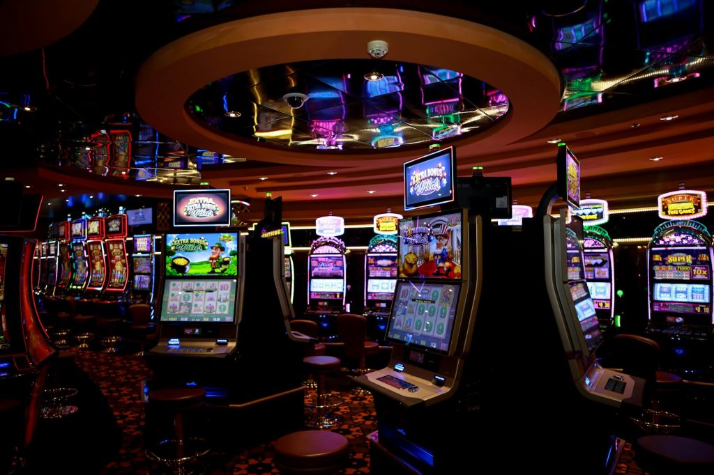 Minh họa giao diện game nổ hũ với nhiều cấp jackpot khác nhau